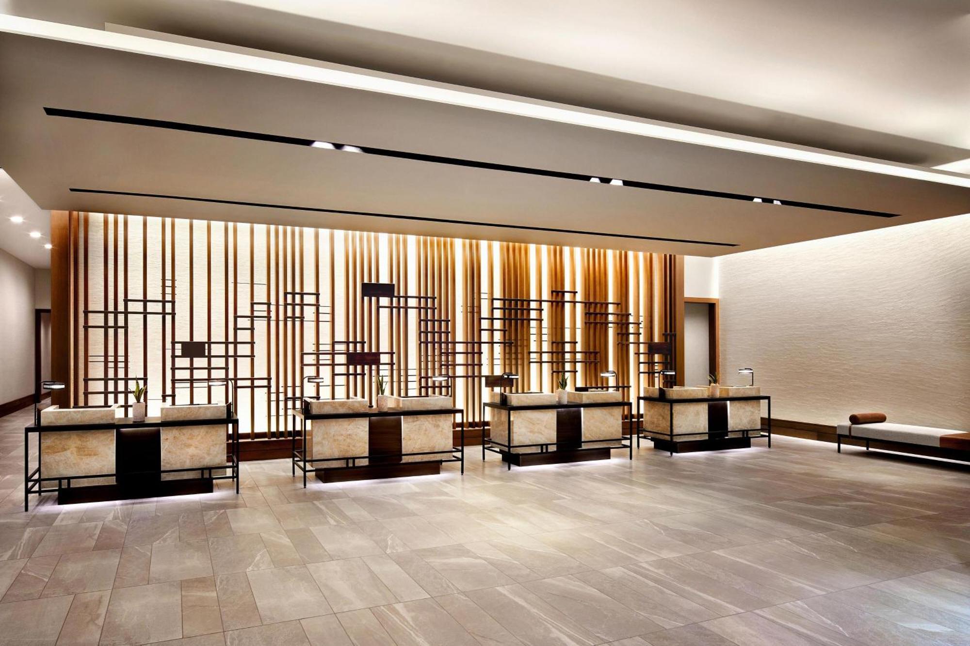 Sheraton Phoenix Downtown Exterior photo