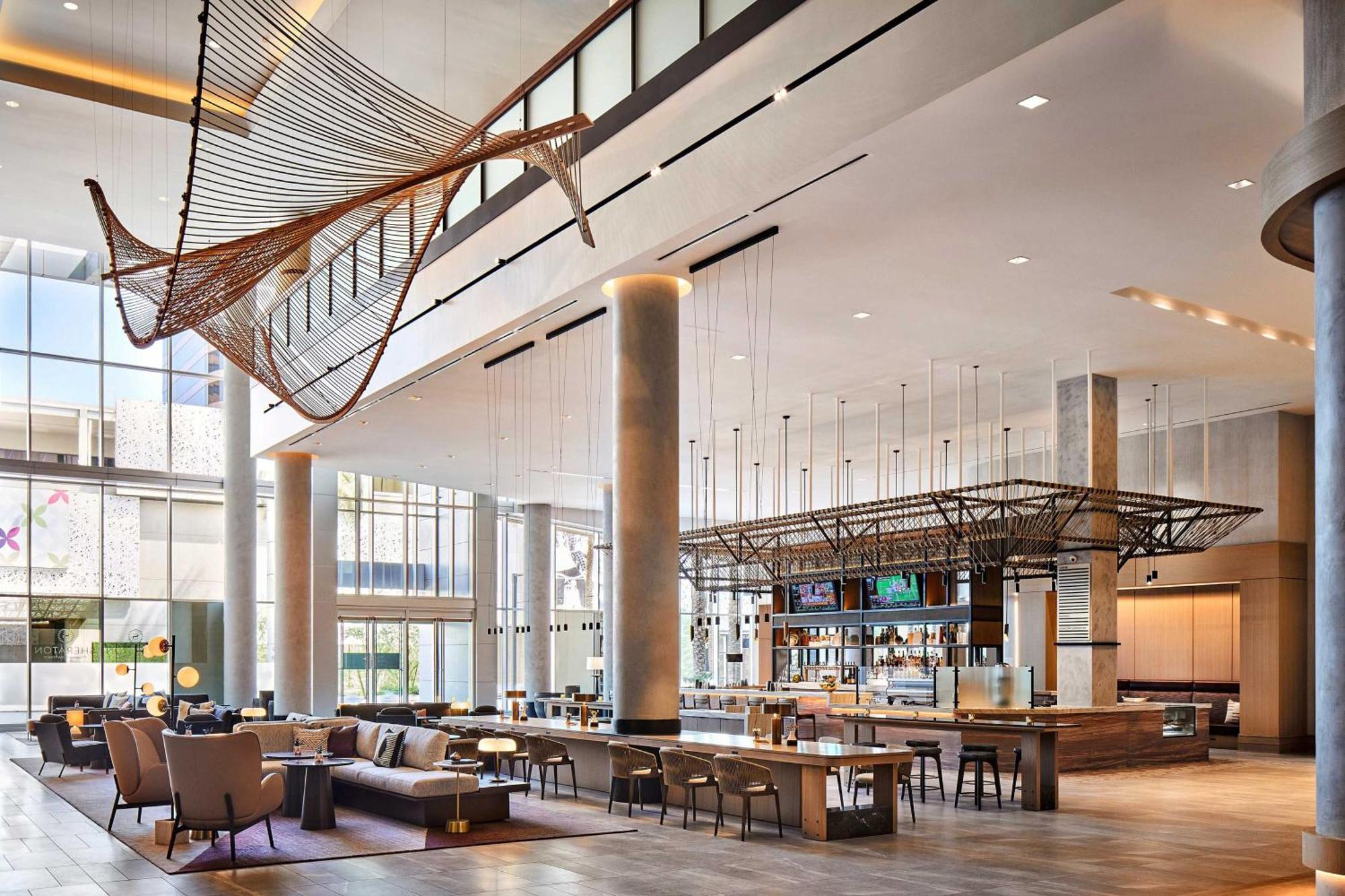 Sheraton Phoenix Downtown Exterior photo